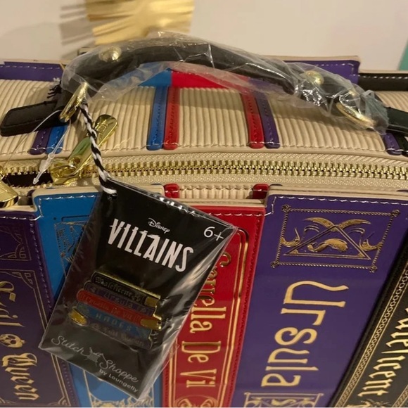 Loungefly Villains Book Bag - Limited Edition - Picture 3 of 3